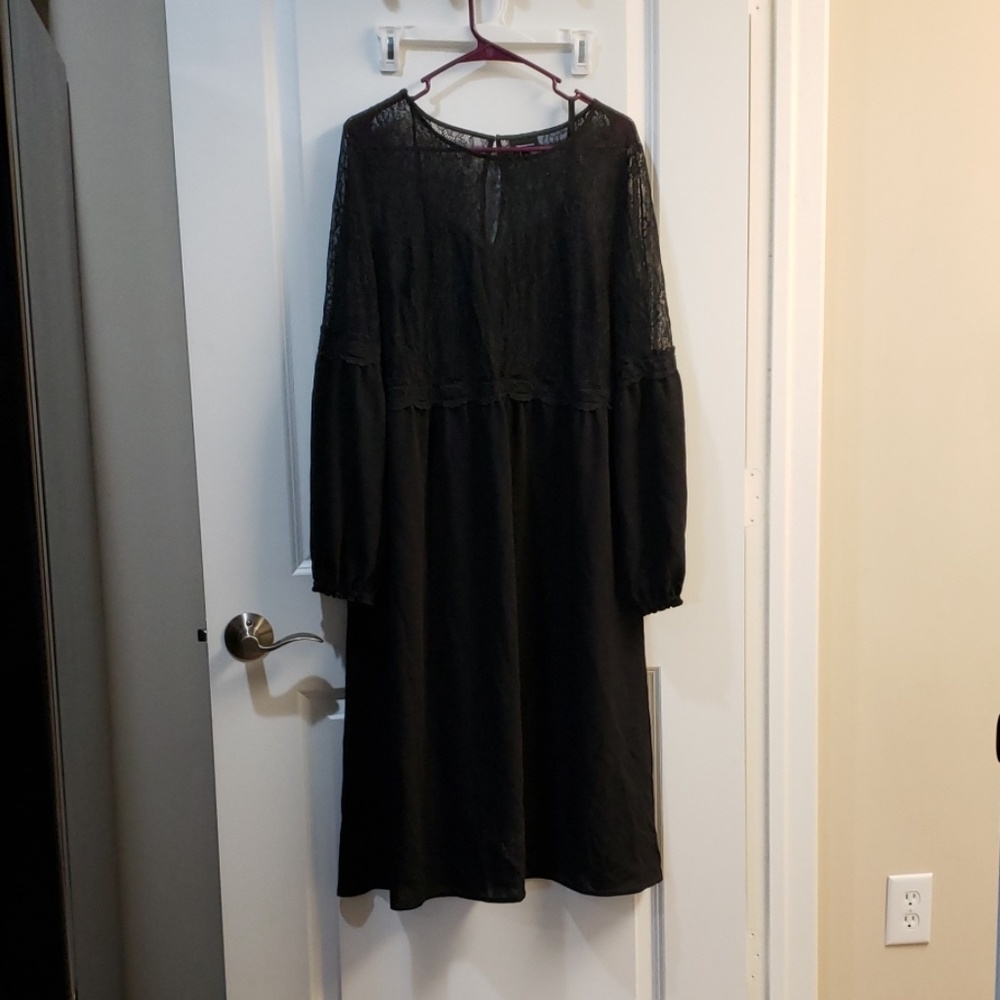 Black lace long sleeve dress